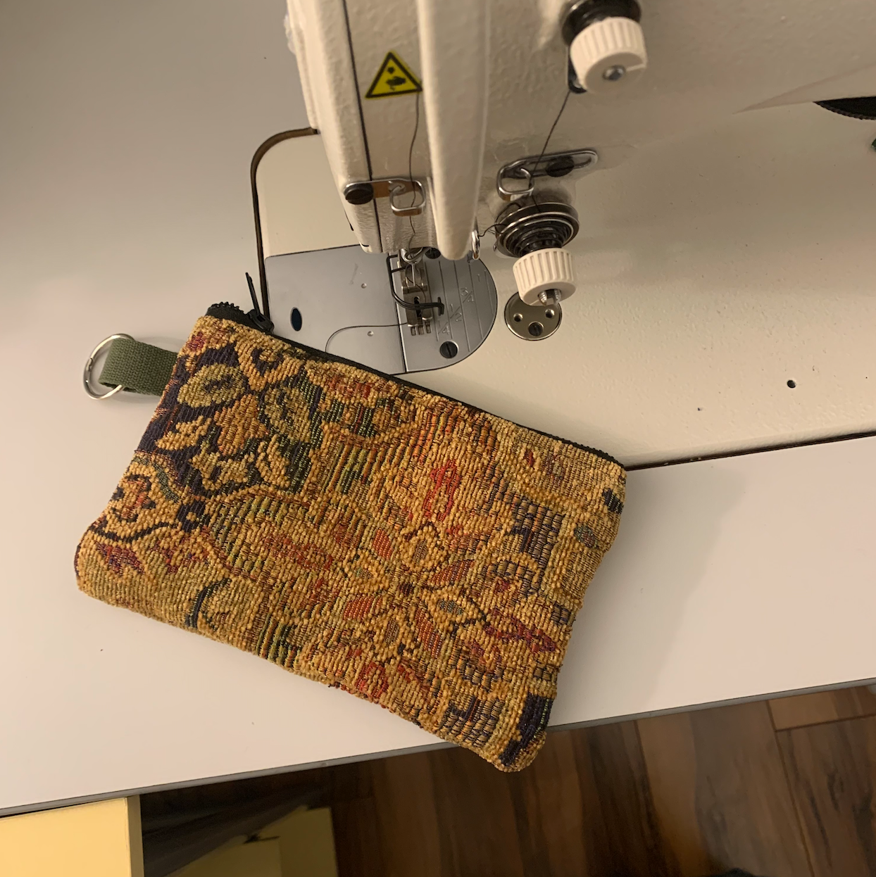 10/30: Intro to Sewing: Make a Zip Pouch!